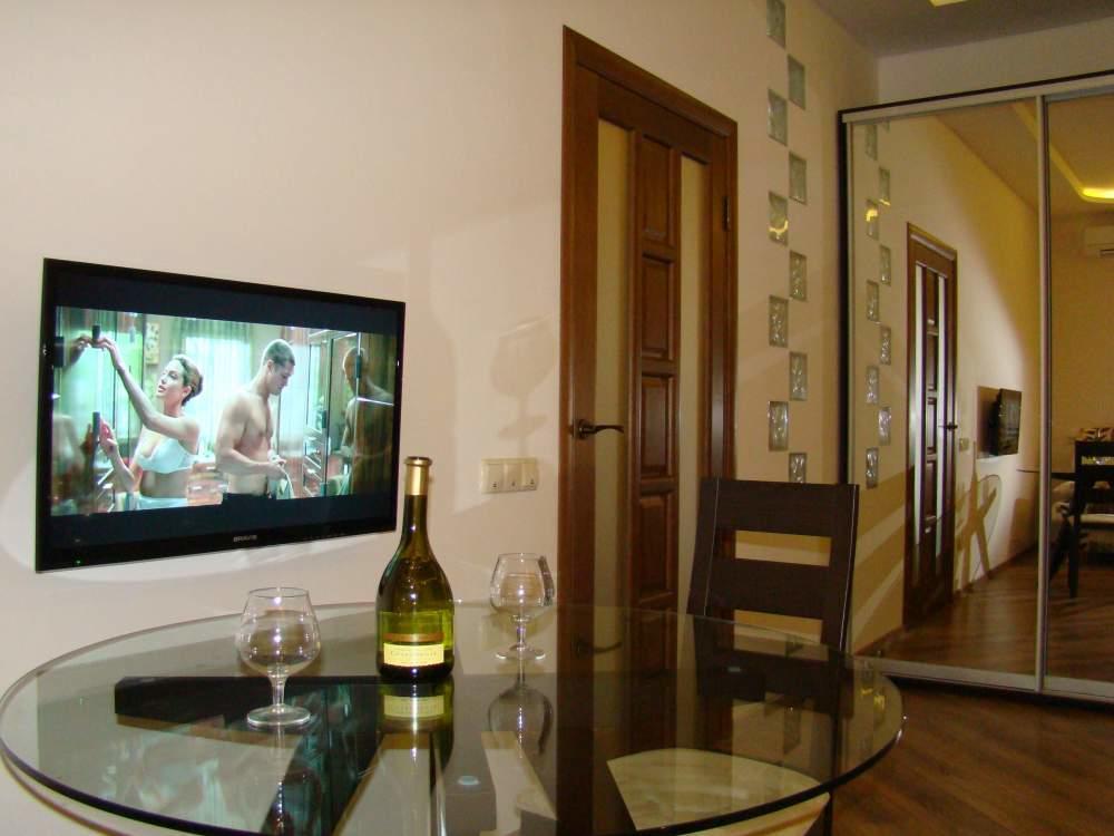 Pleasure Apartment Near Center Of Odessa エクステリア 写真