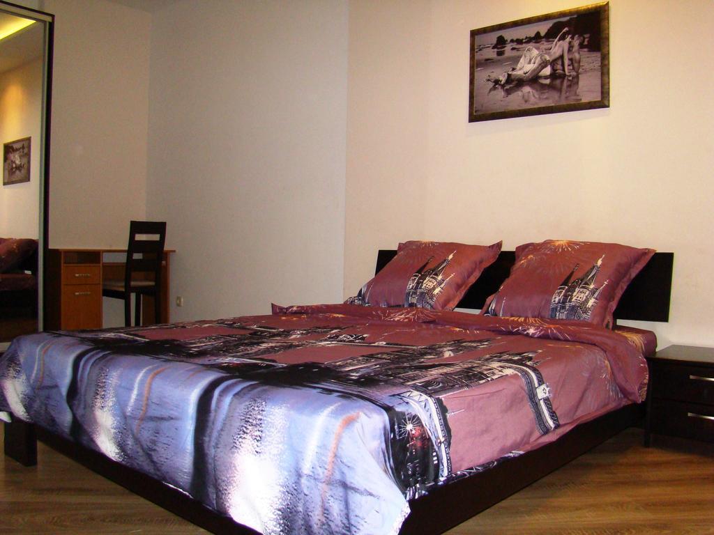 Pleasure Apartment Near Center Of Odessa エクステリア 写真