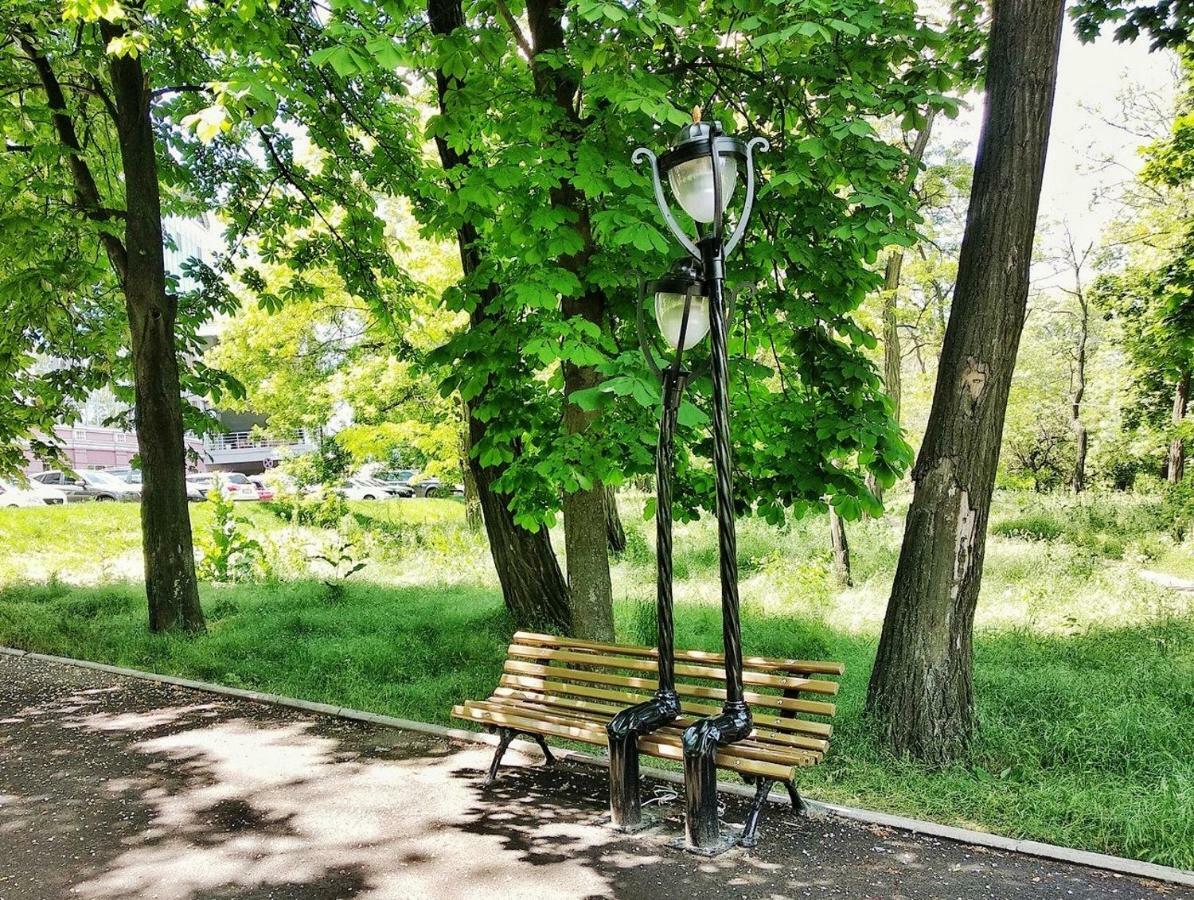 Pleasure Apartment Near Center Of Odessa エクステリア 写真